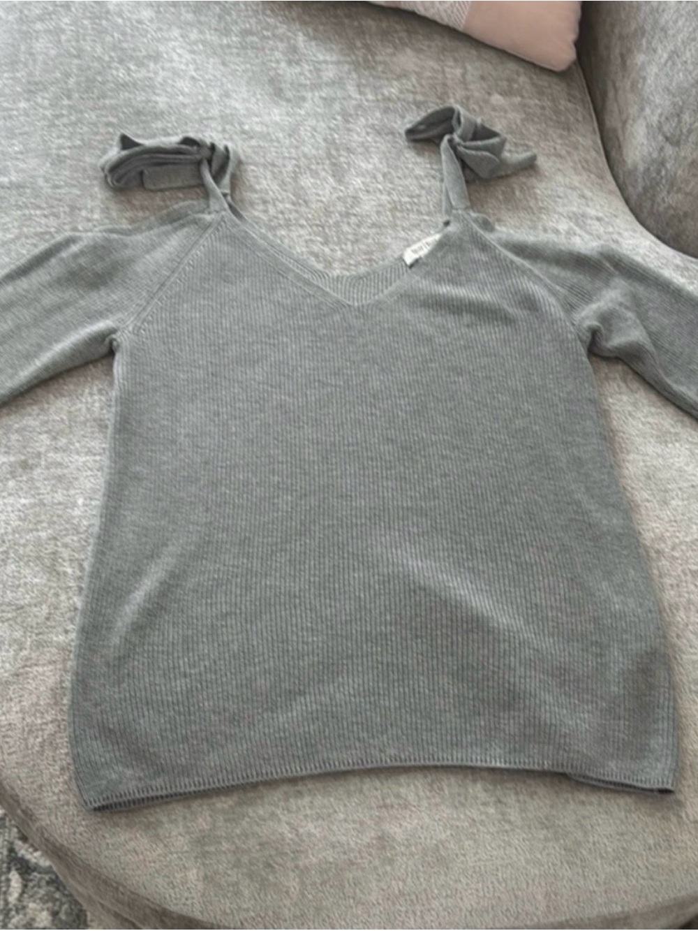White House Black Market Gray Ribbed Cold Shoulder Tie Bow Sweater Large